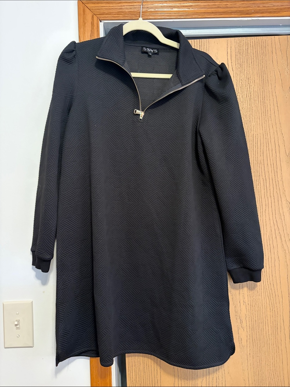 Black Textured Zip-Front Long Sleeve Dress